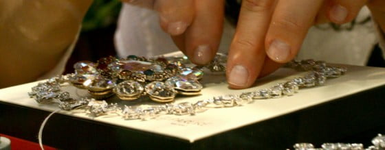 i-a furat bijuteriile