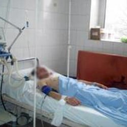 Un-barbat-a-baut-otrava