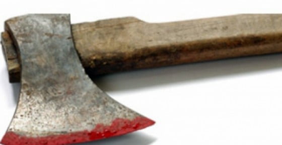 si-a omorat tatal cu toporul