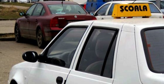 Masina-scoala-de-soferi