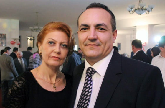 primarul de ghimpati si sotia