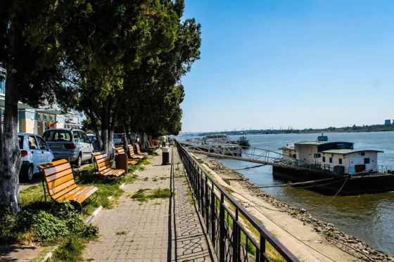 Seminte pe faleza by Giurgiuveanul