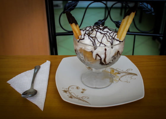 Profiterol Opera by Giurgiuveanul