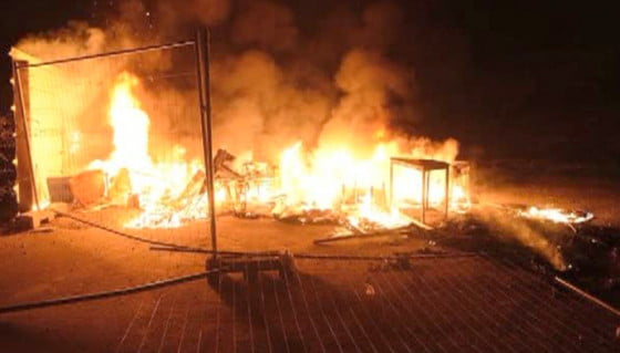 romi_incendiati_03517700