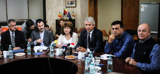 1236883_162395323960508_1156599593_n