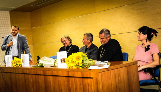 1272437_423294941121851_818353852_o