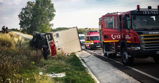 TIR rasturnat la Letca Noua by GIURGIUVEANUL 1