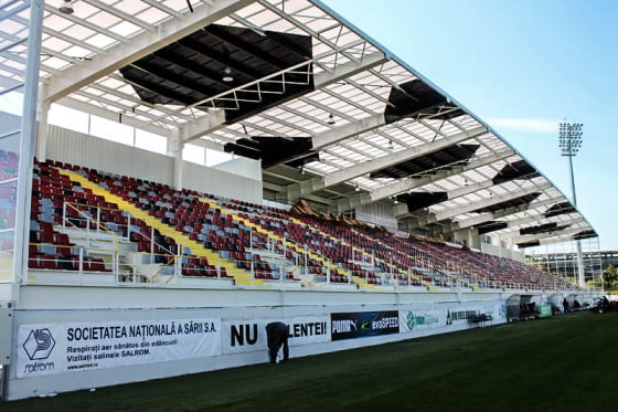 Tribuna 2 by Giurgiuveanul