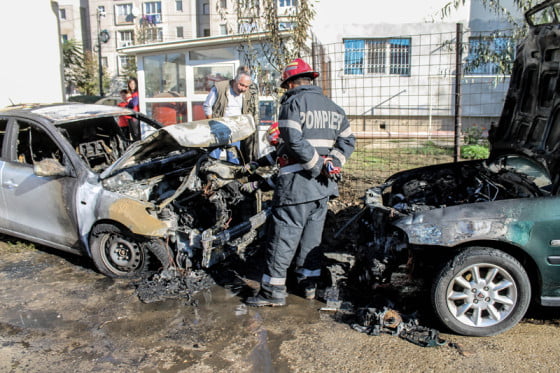 Arde masina lu Moroaca 1