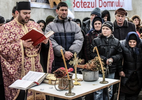 Boboteaza la Stanesti by Vasile Arcanu