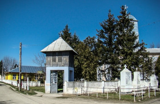 Biserica gaujani by Vasile Arcanu