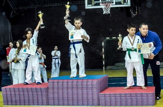 1903003_569689459811832_1552287638_n