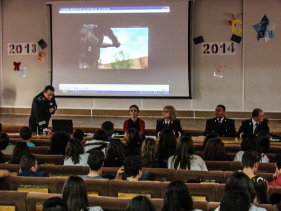 Politia la scoala nr 8 giurgiu 2