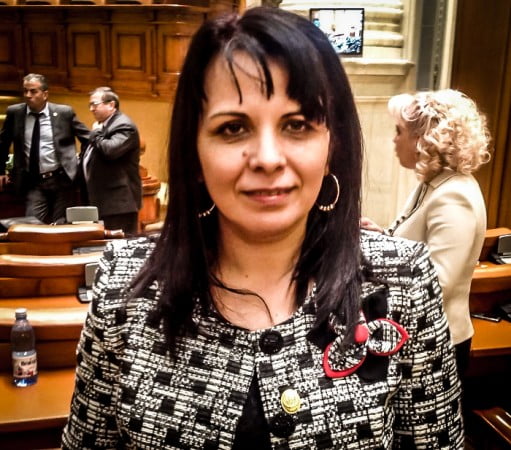 416439_264360737064292_1589670843_o