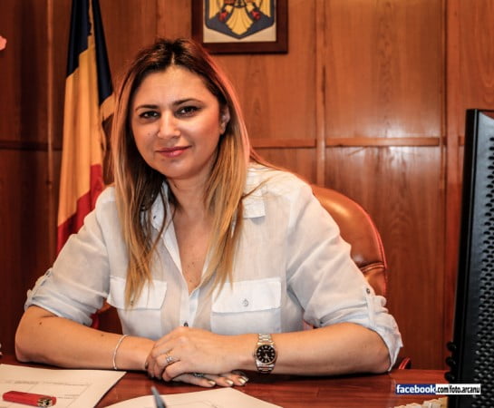 Pencea Adriana by Vasile Arcanu