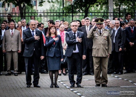 11194424_358760437657328_1441744211645136354_o