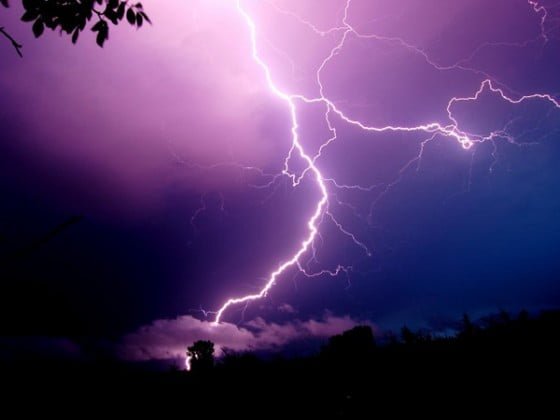 feti-a-ucisa-de-fulger-32320-1