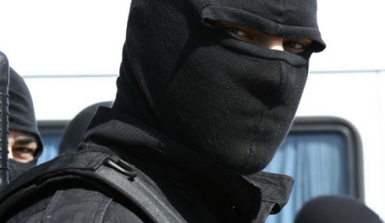 perchezitii_mascati_1