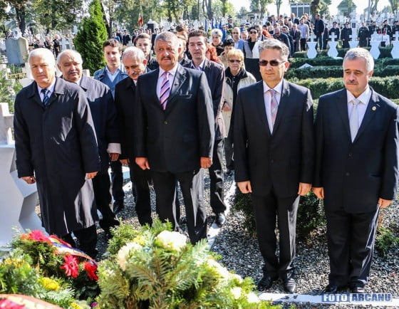 12049104_411613785705326_6951179507560871910_n