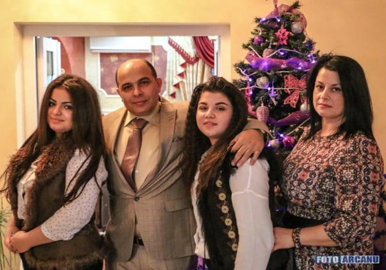 12463533_428737980659573_1469332990_n