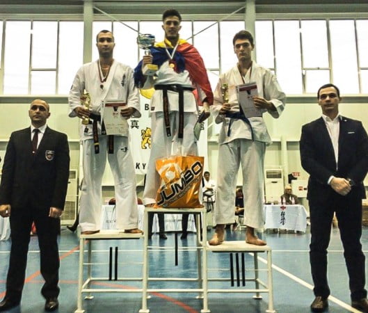 12721747_1050506495021544_1221362495_n