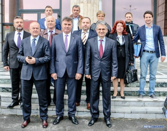 13087460_1195895190429994_6029173345715280024_n (1)