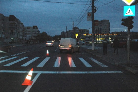 Foto accident Sos Bucuresti Miron Nicolescu Decebal