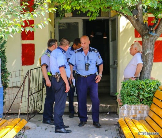 13466393_1231917950161051_2487389970879207232_n