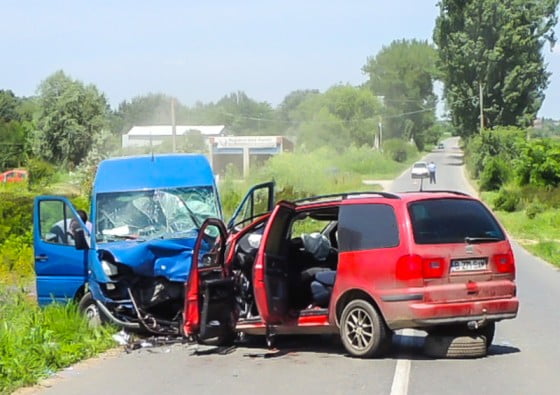 Foto accident Heresti 1-2