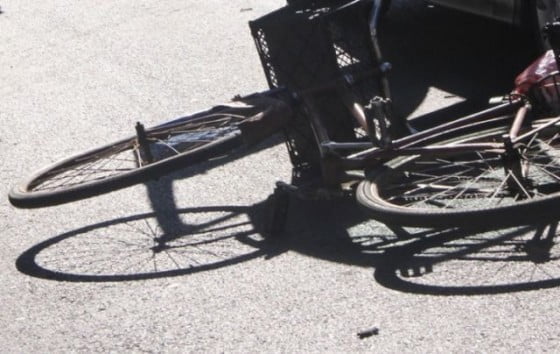 biciclist-neatent-accidentat-grav-de-o-autoutilitara2