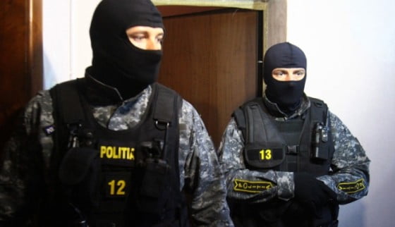 perchezitii14641157551470212469-1472988745