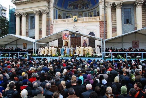 hram-sfanta-parascheva-15