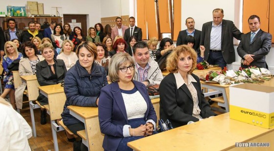 22089214_702910789908956_6376412761621702516_n