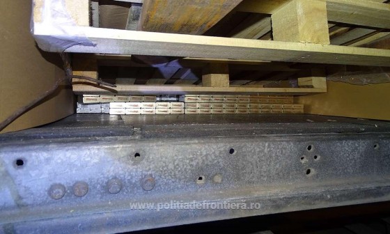 1511342129196-1693-S4