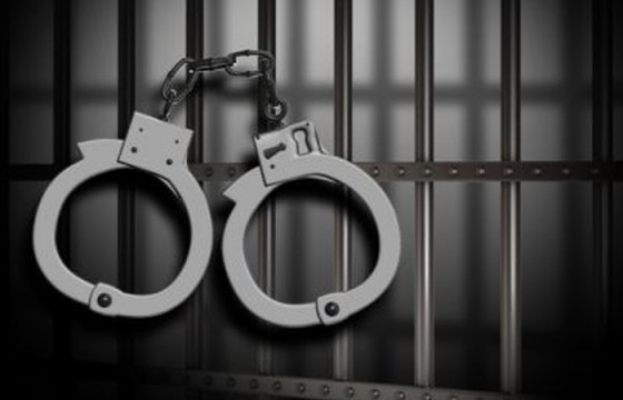 acuzat-ca-ar-fi-violat-pe-un-camp-un-minor-de-sase-ani1348046112