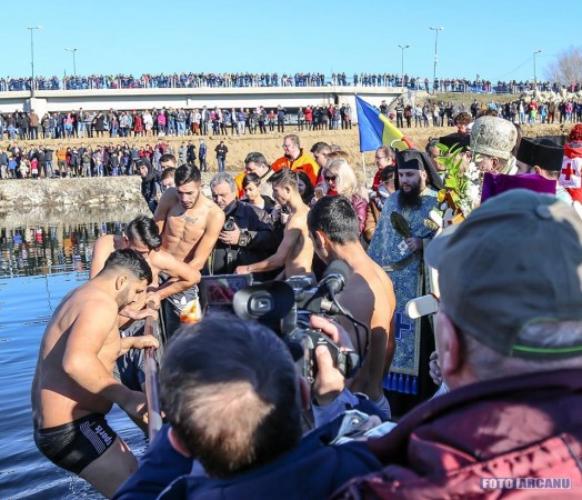 26733980_747049635495071_3060710287284029013_n