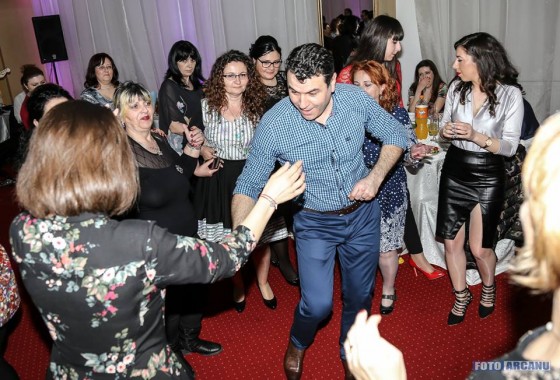 28951756_777729669093734_2413522104226938880_n