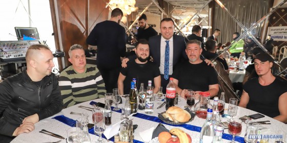 29542937_784130631786971_141339273403039744_o