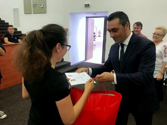 33396204_1699328696817766_512087275664834560_n