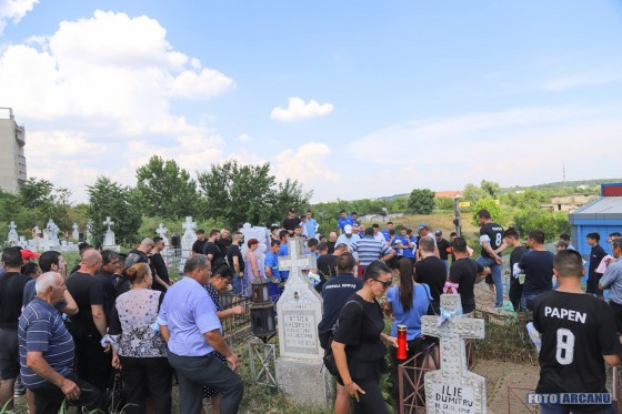 35925255_836845806515453_9119884980246282240_o