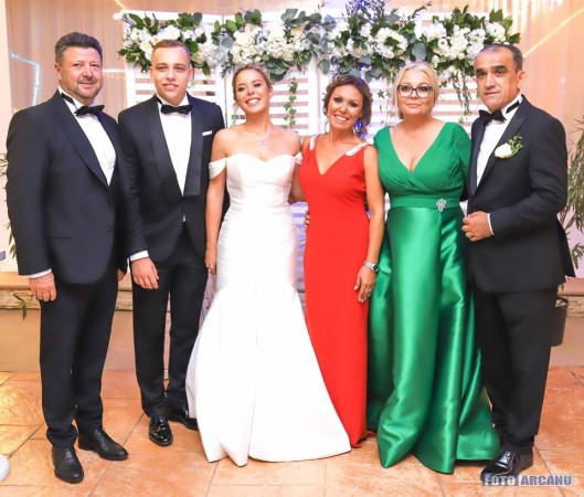 41390005_909243935942306_4605336763978743808_n