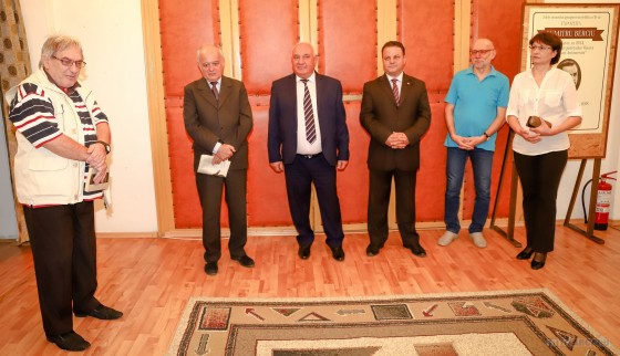 42611803_232229297644254_1865429370395426816_n