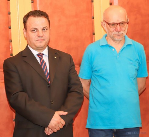 42617394_320971725149841_3973324195999252480_n