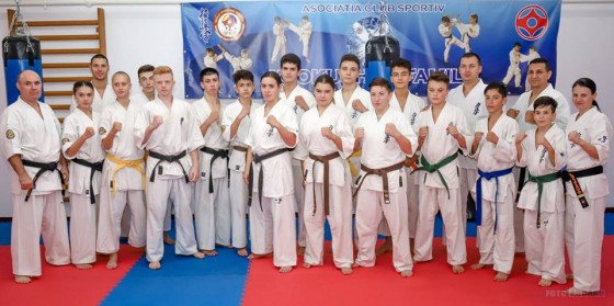 43289062_922895481243818_1344444408551964672_n