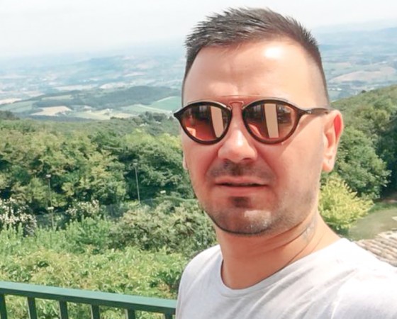 33676492_628924374111981_4704466185423421440_n