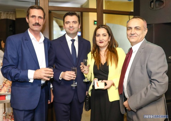 53784583_1012434875623211_1299296833322876928_o