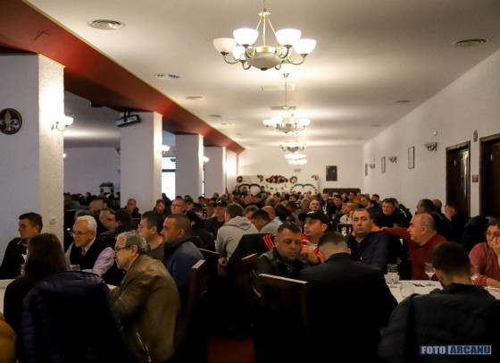 57052261_499536237247285_8721457107762675712_n