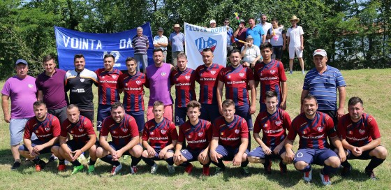 64301120_327105661537558_7691024518499794944_n