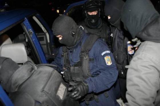 mascati-noaptea-politie