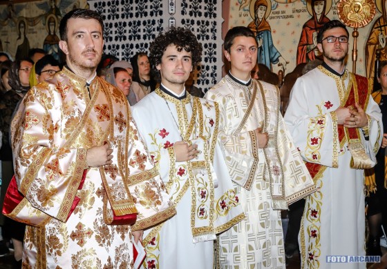 75327072_1194342030765827_2939132883287146496_o